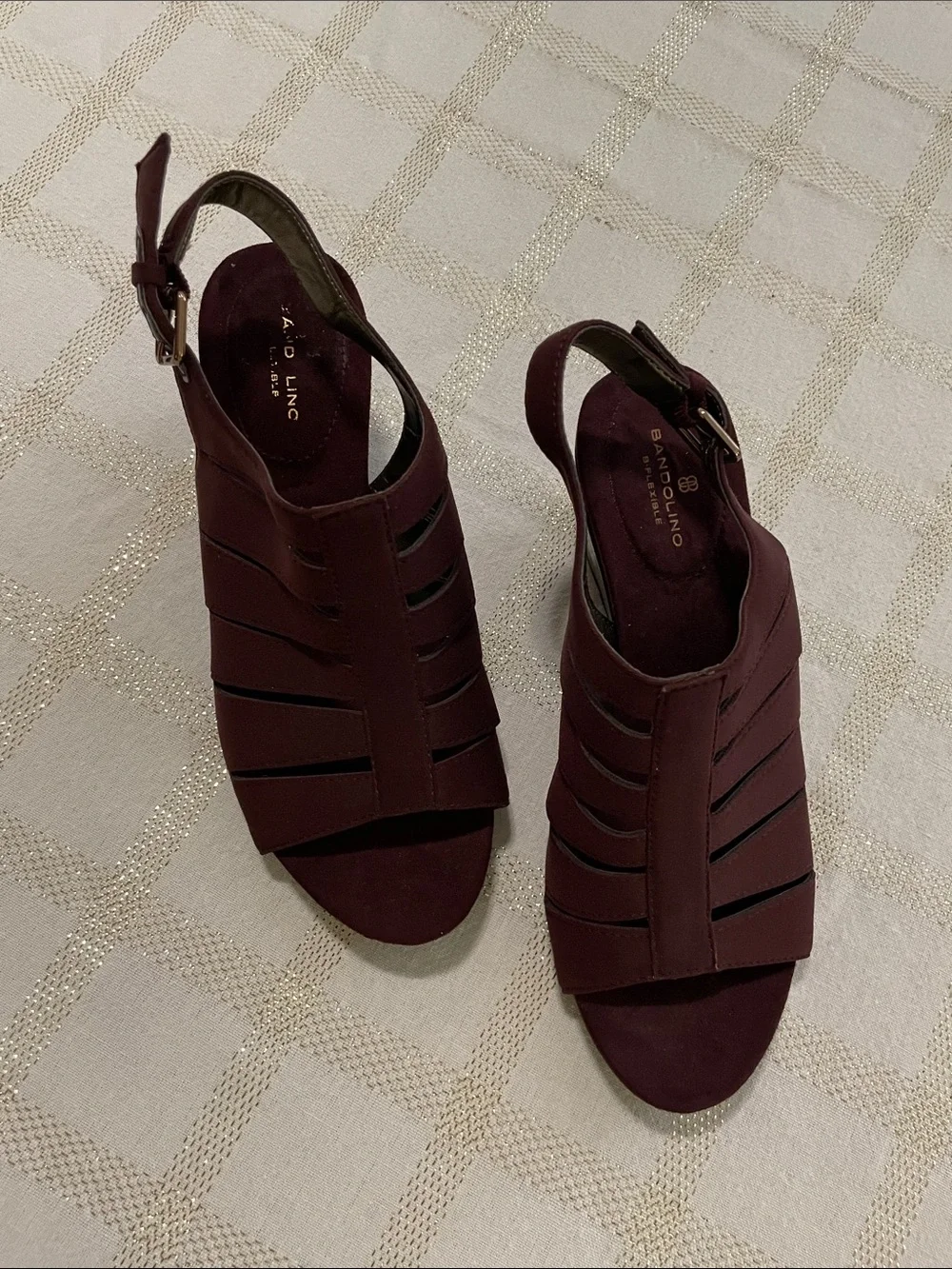 Bandolino wedge sandals, maroon fabric upper, 2 3/4” patent wedge, size 7